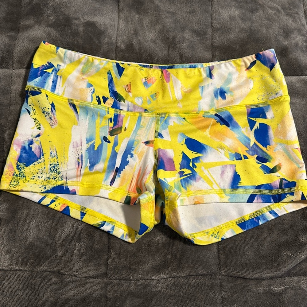 FLEO shorts